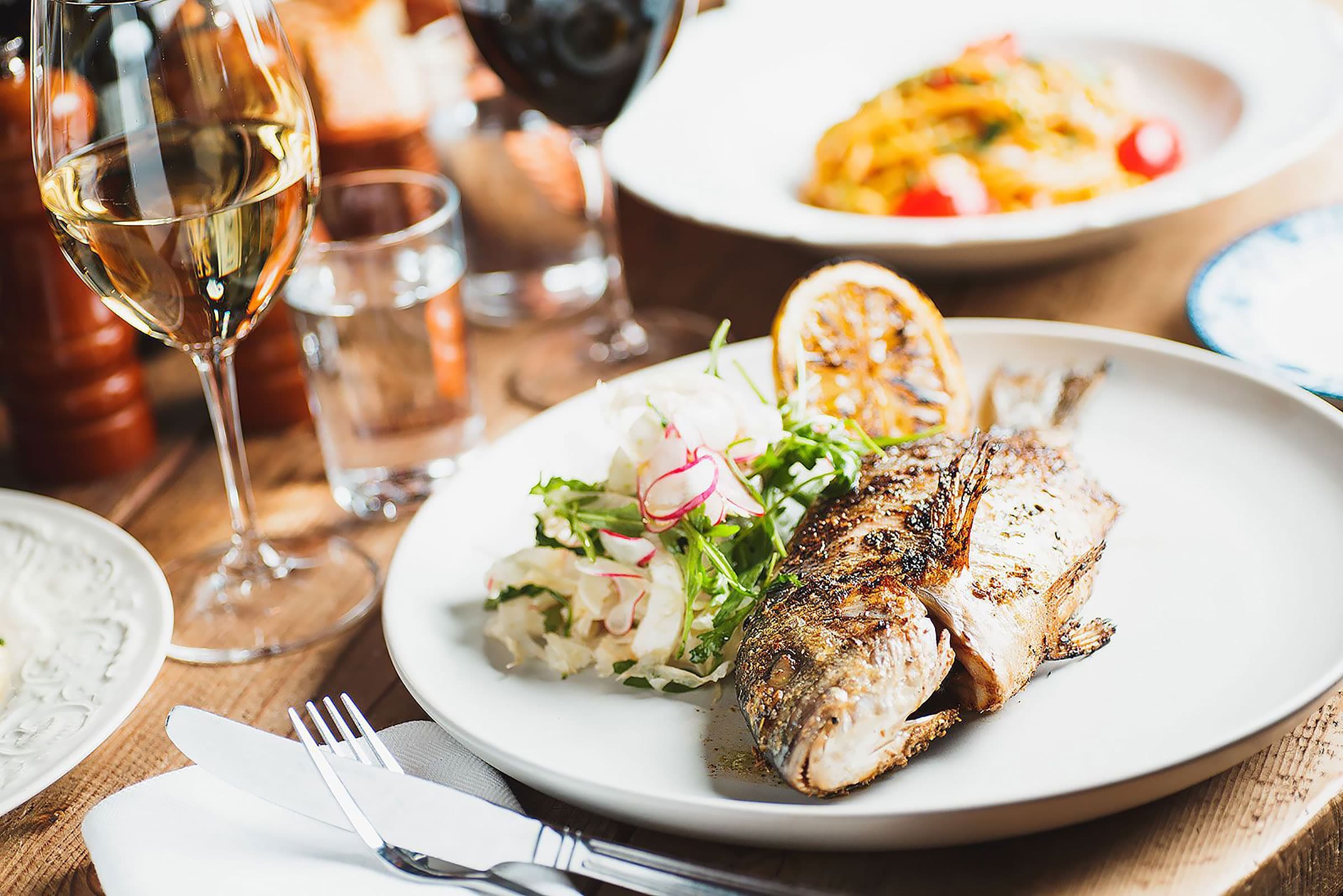 Bästa fiskrestaurangerna i Vasastan 2026